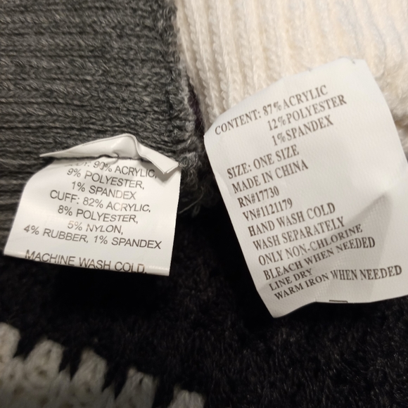 Scarf and (2) Glove Set - Picture 5 of 6